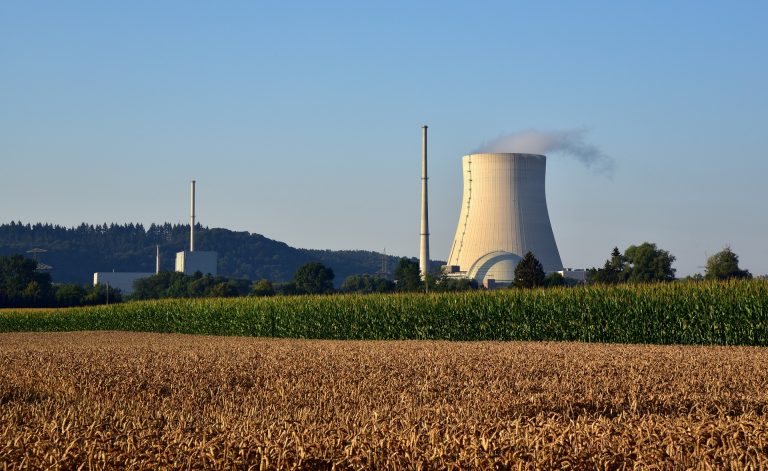 nuclear-power-plant-3545244_1920