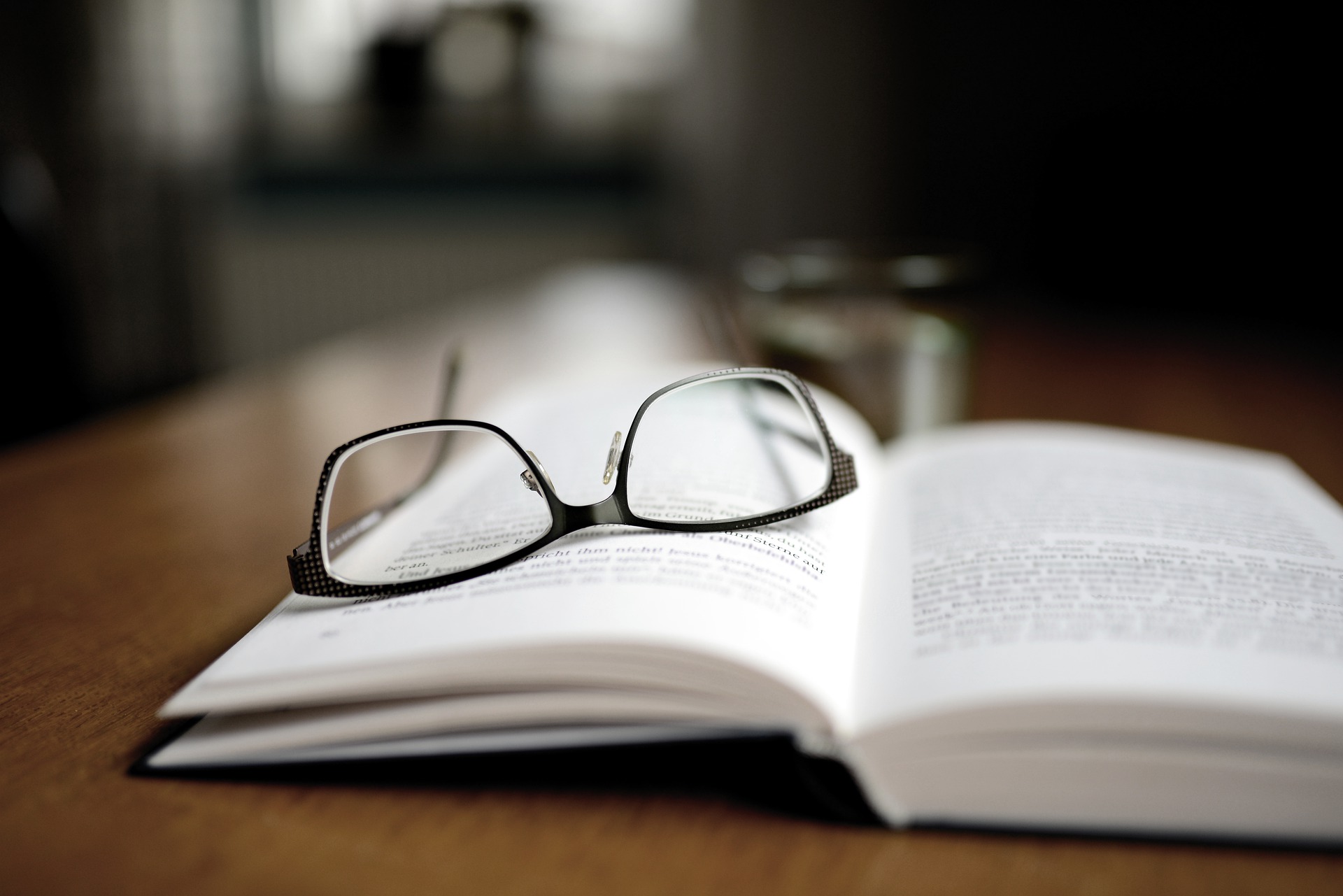 book-g7490daa1c_1920