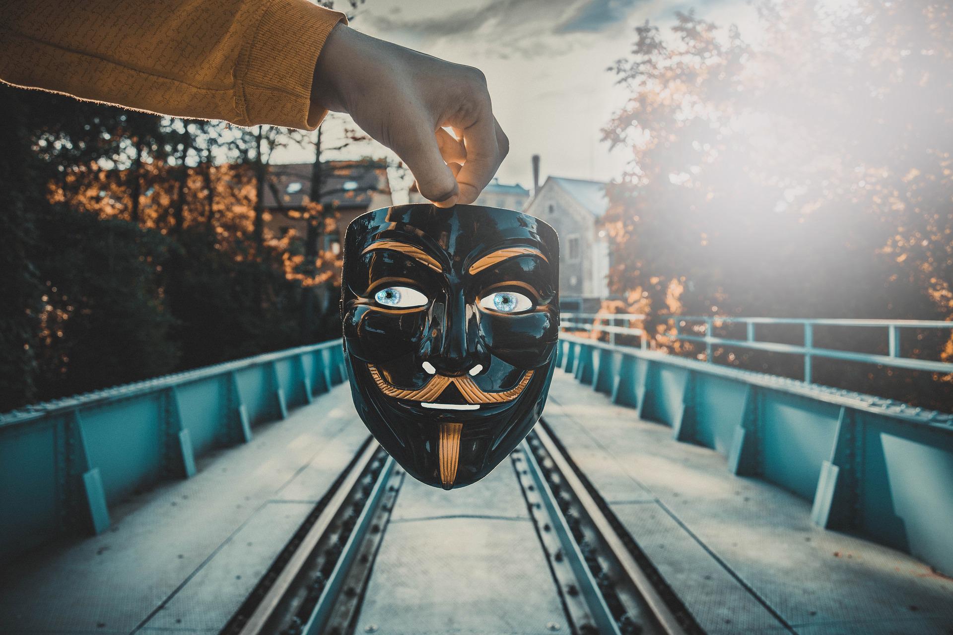 mask-g01e354dee_1920