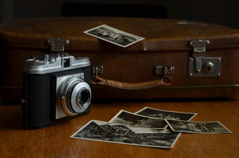 camera-g7971110ba_1920