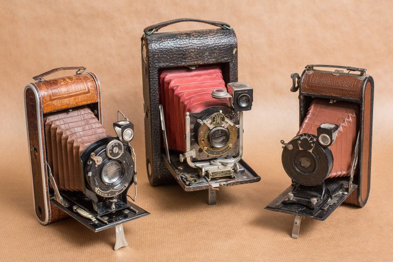 cameras-g84c28dbbd_1920