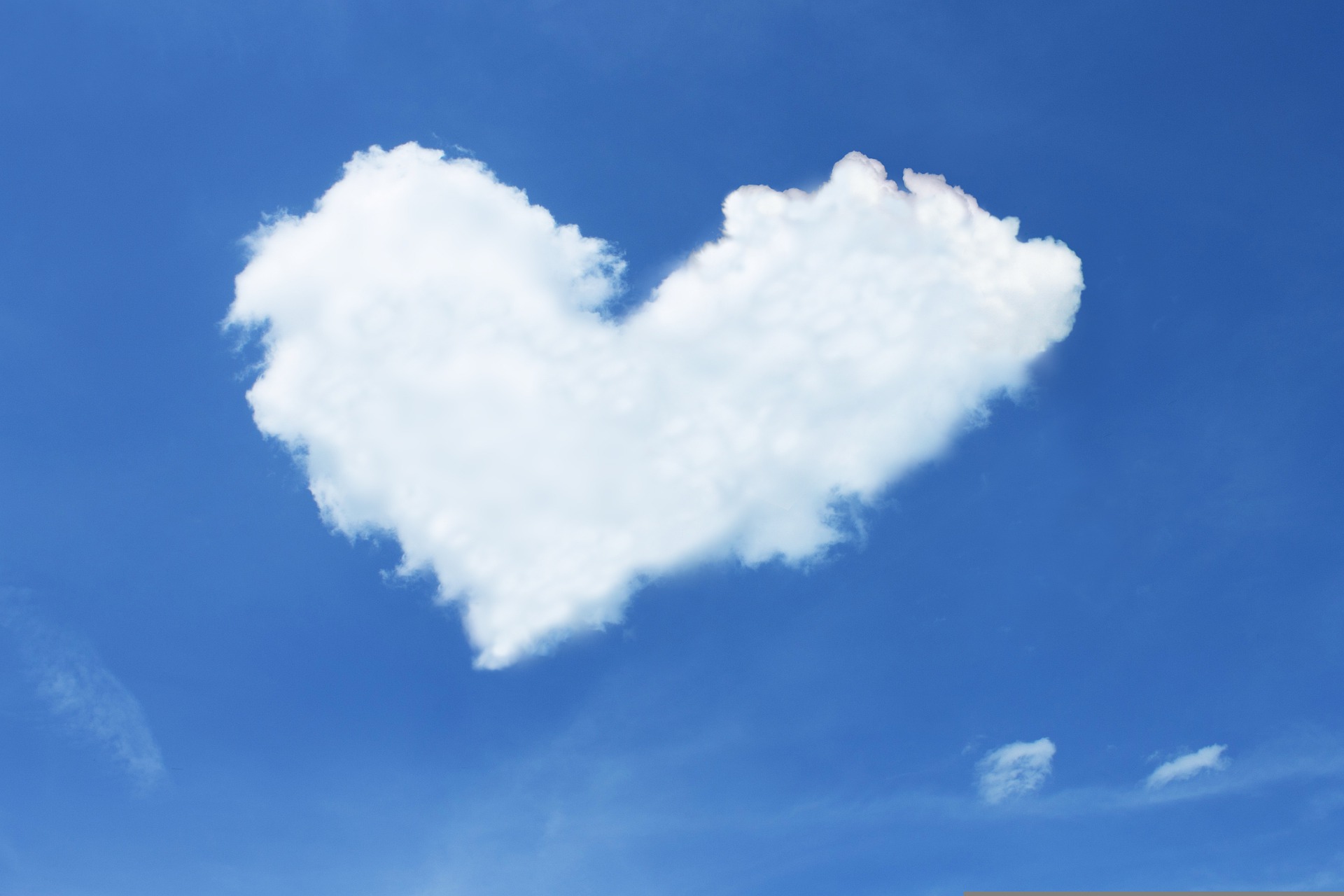cloud-g4b1a8f7b8_1920