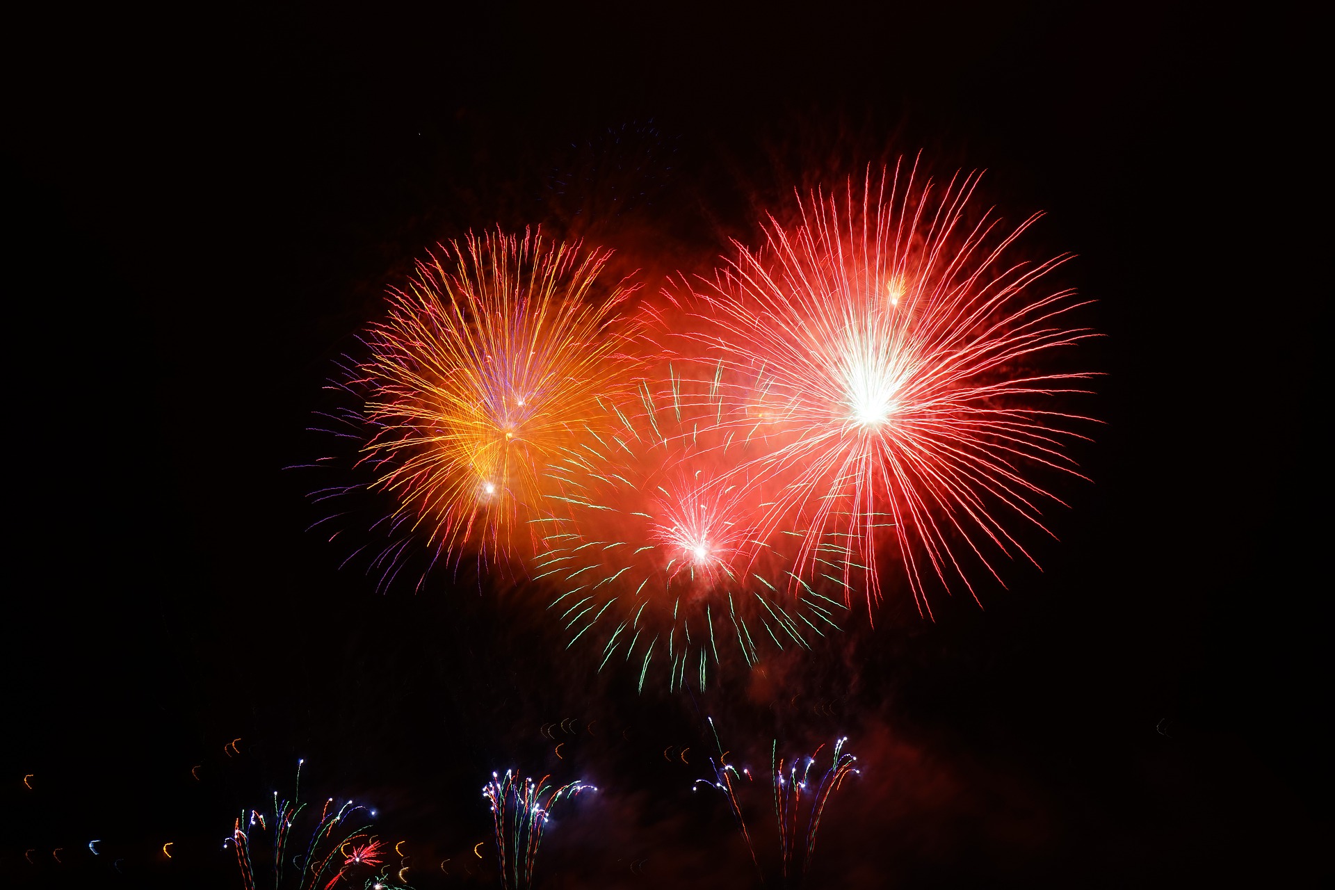fireworks-g989076399_1920