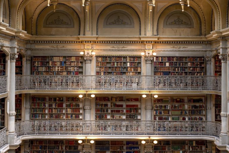 george-peabody-library-gb7a02bf08_1920