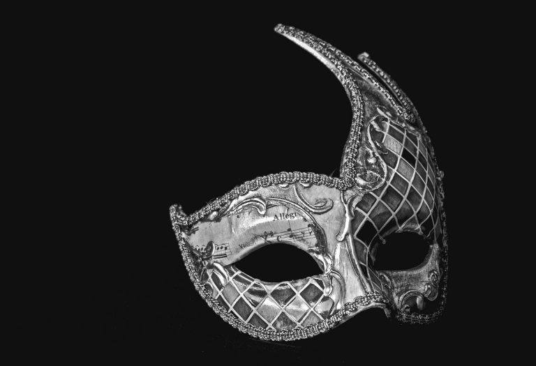 mask-ge1a659143_1920