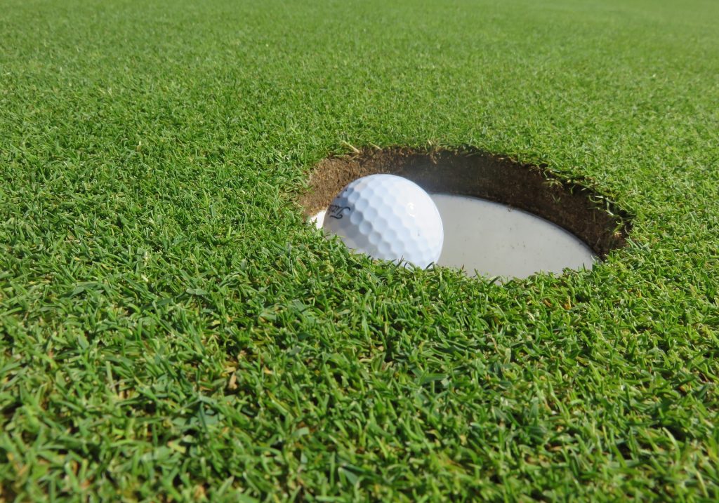 golf-ball-gb2b8bee3f_1920