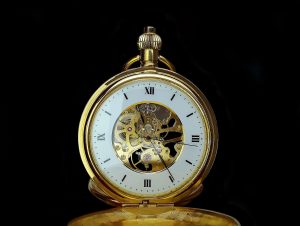 pocket-watch-g31e17f1b9_1920