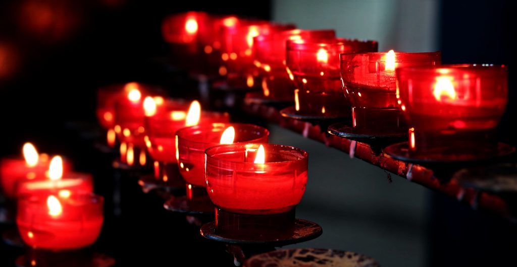 candles-g6967c358c_1920