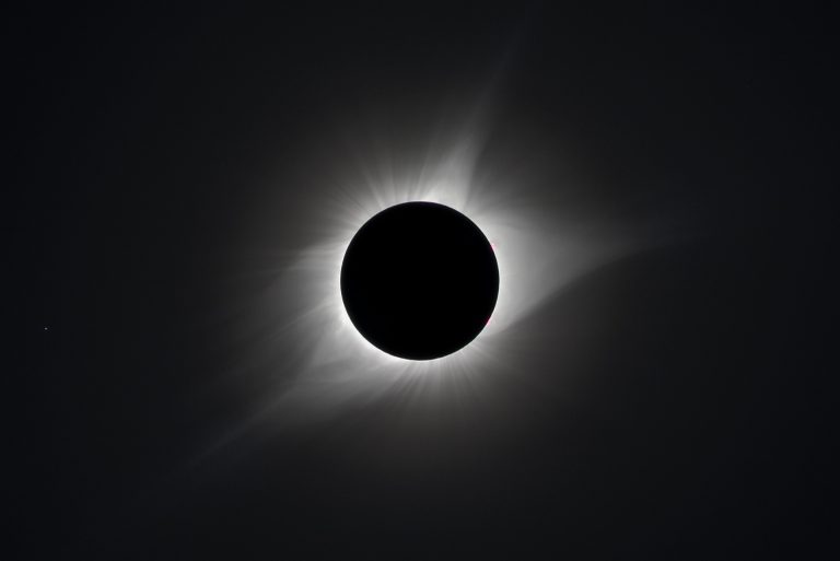 eclipse-4545727_1920