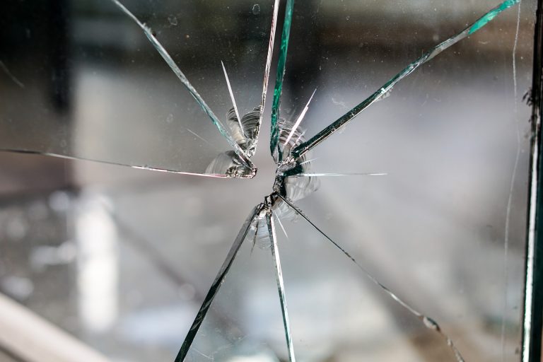glass-pane-1497232_1920