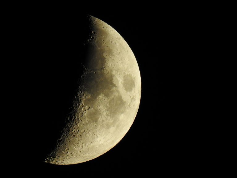 moon-8178208_1920 (1)