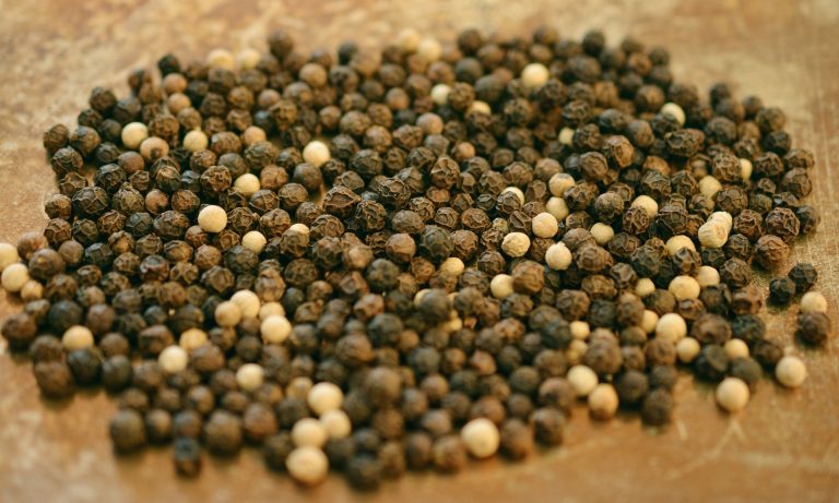 peppercorns-1992412_1920